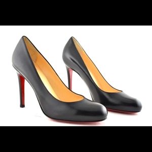 Black Roundtoe Christian Loboutin pumps 38.5